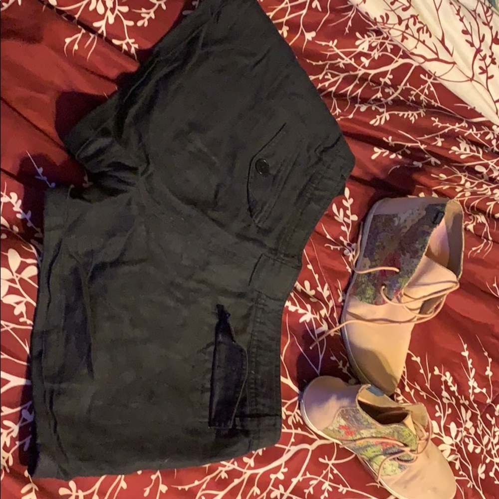 Shorts - Picture 4 of 4